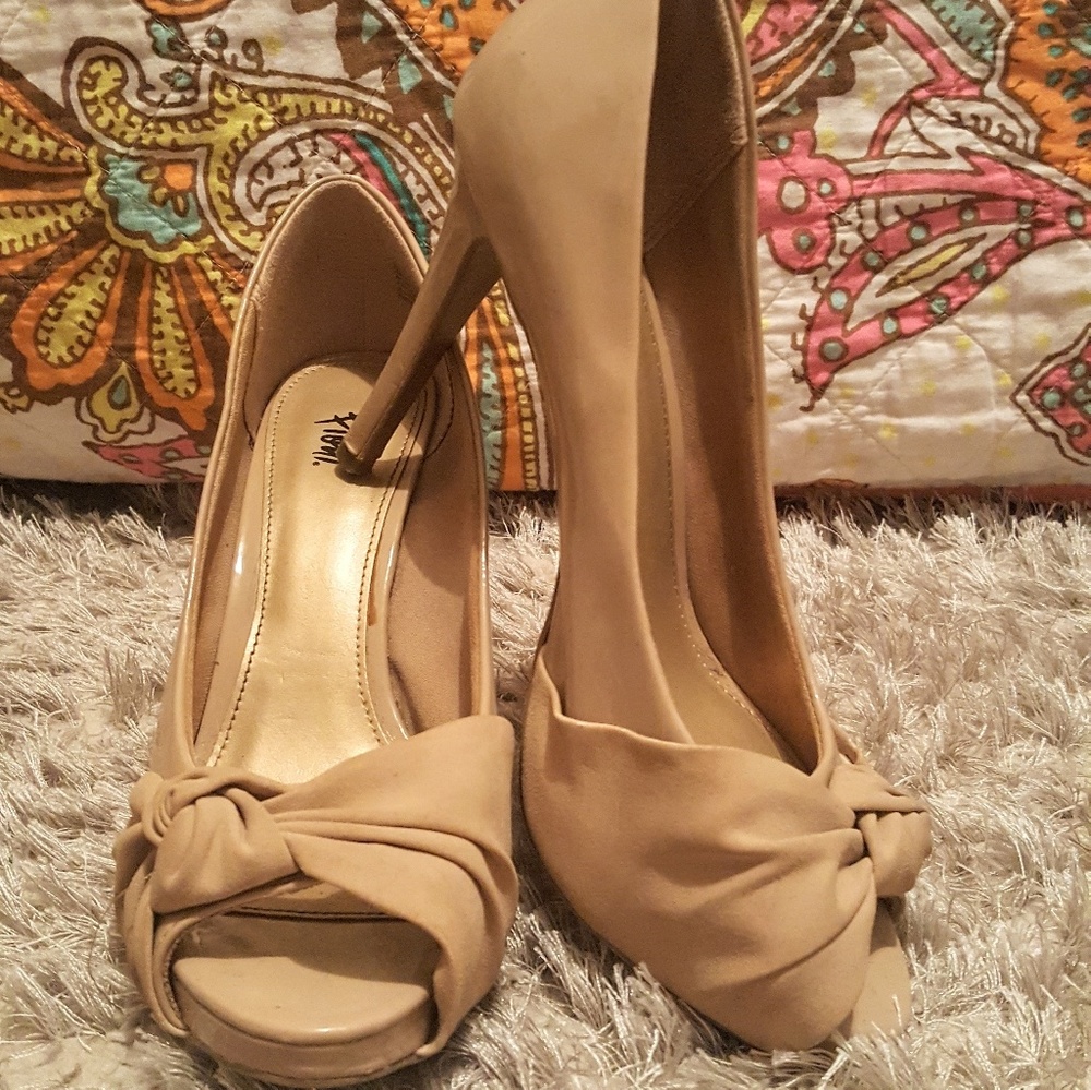 Nude heels